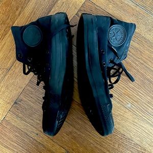Black Converse woman’s size 8, Mens size 6